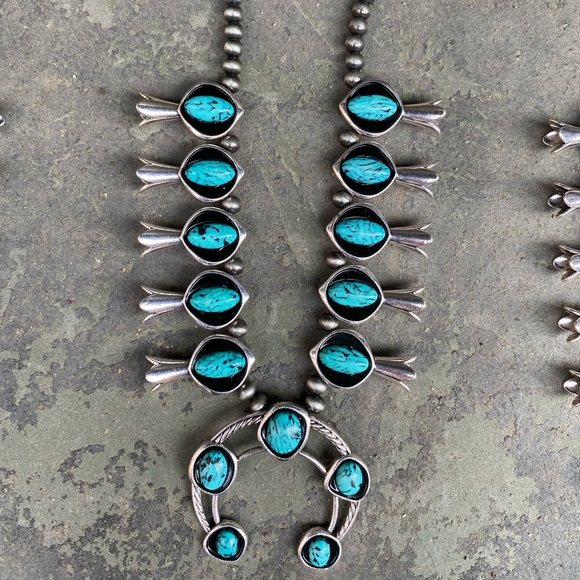 Turquoise squash blossom necklace - Picture 1 of 1